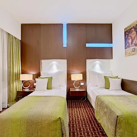 Cubix Hotell 4*