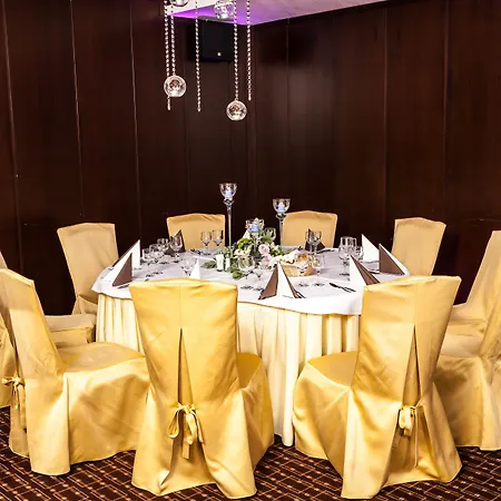 Szálloda Cubix Brassó