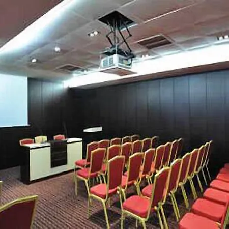 Cubix 4* Brașov