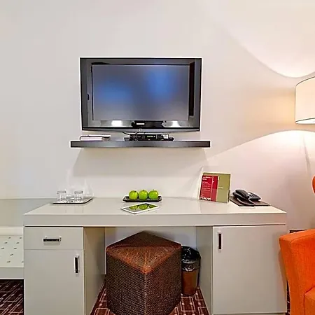 Hotel Cubix