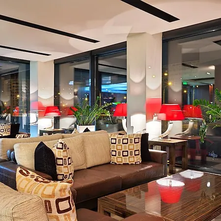 Cubix Hotell 4*